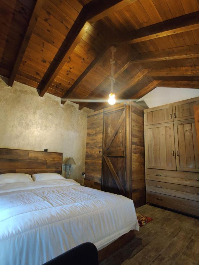 Vintage Lux Homes Vrasná Eksteriør bilde